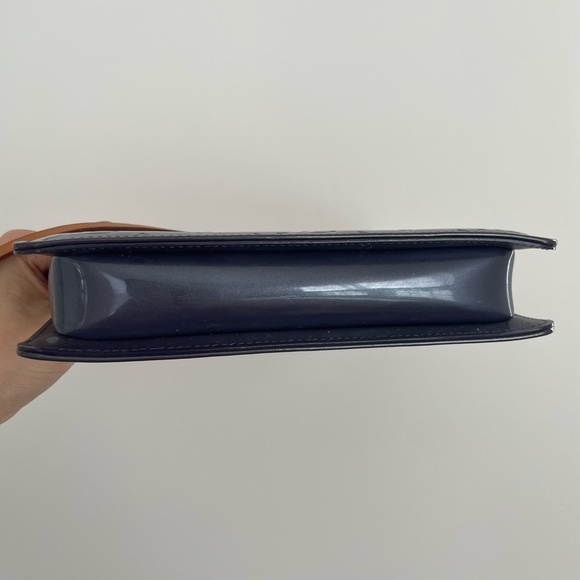 Authentic Louis Vuitton Vernis Muted Purple Patent Shoulder Bag - Picture 6 of 9